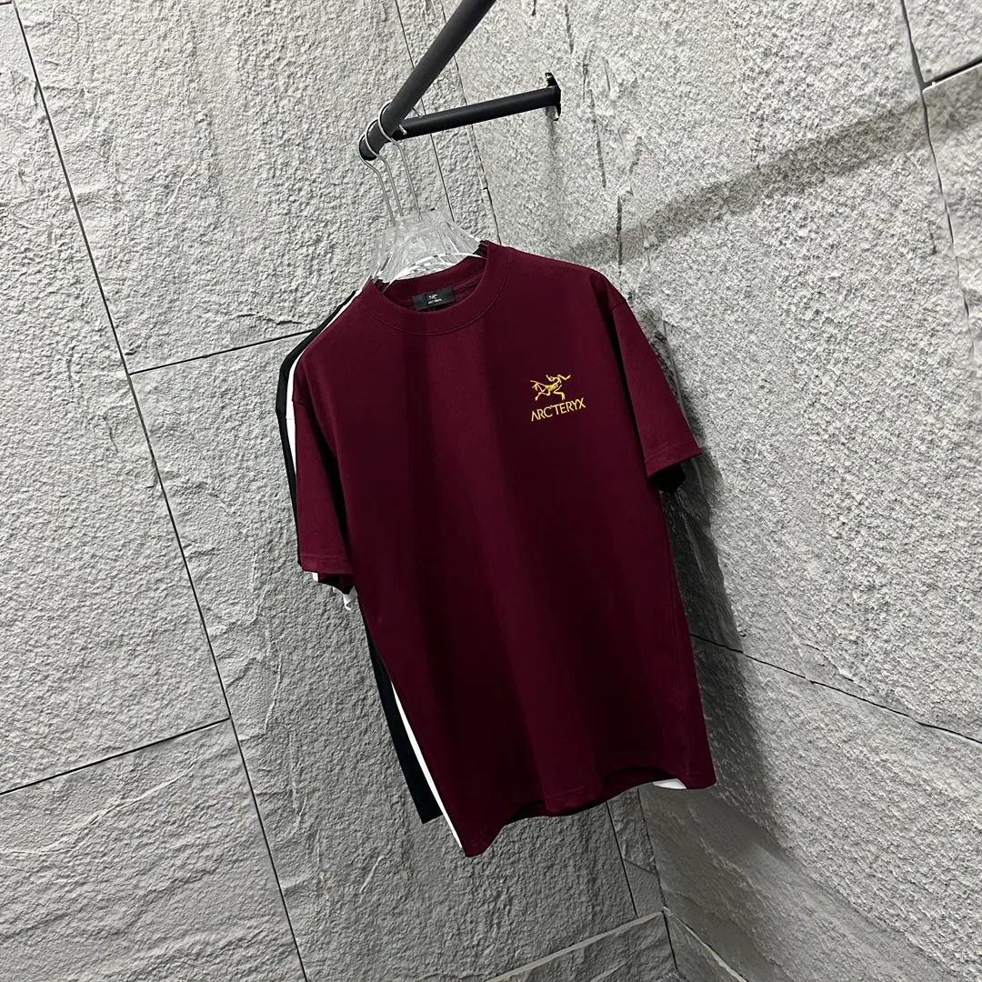 ARC'TERYX* * 2025 New Arrival Classic logo T Same Style ：Black White Size： S （90-130 ） M （120-150 ） L （140-165 ） XL （160-180 ） XXL （180 ）